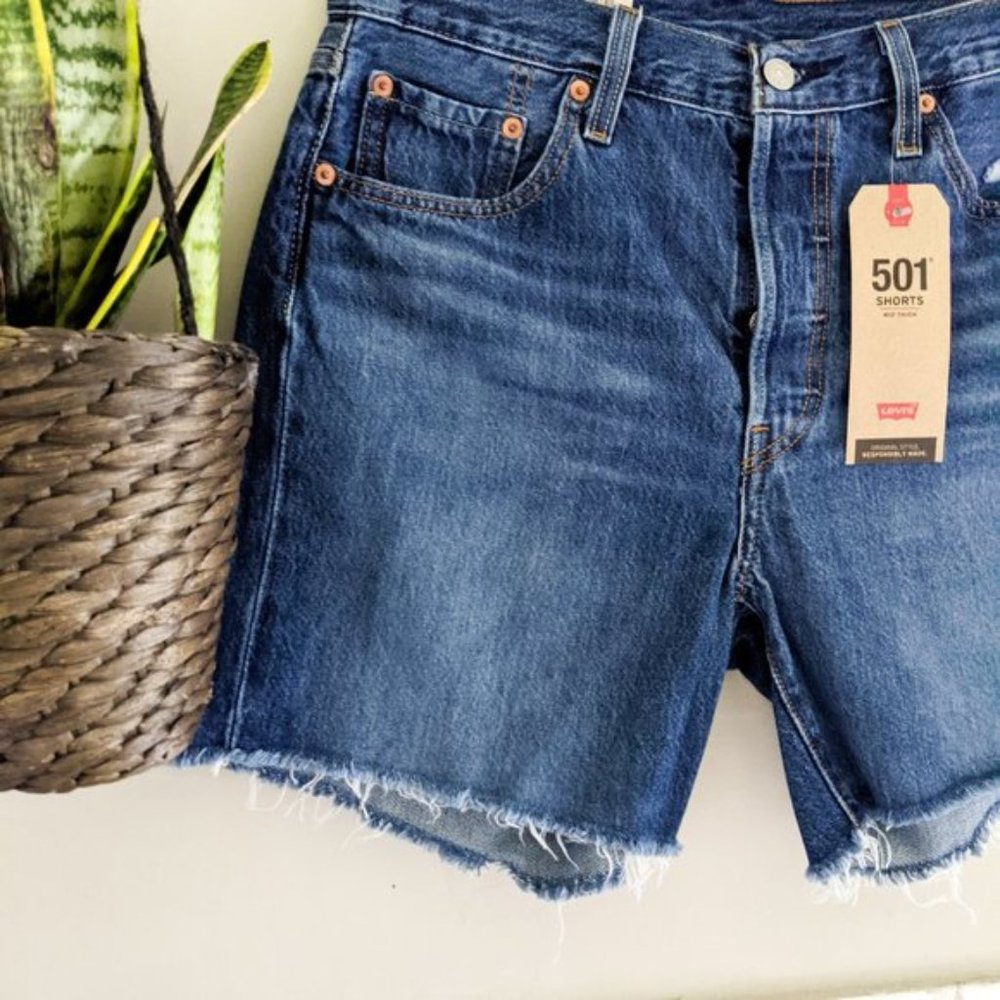 New Levi's 501 Mid Thigh High Rise Denim Shorts - Picture 3 of 10